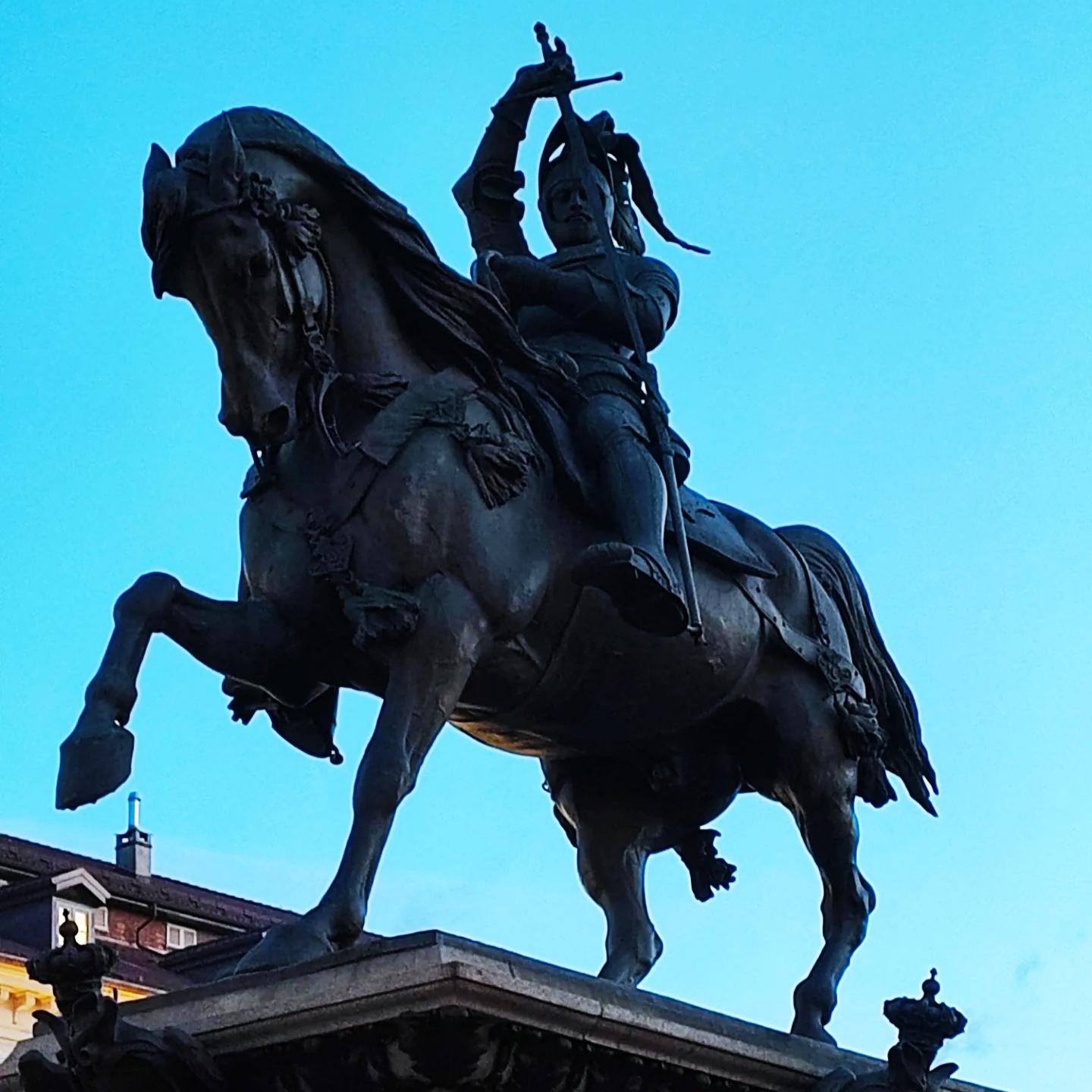 Emanuele Filiberto di Savoia sul cavallo Bruns